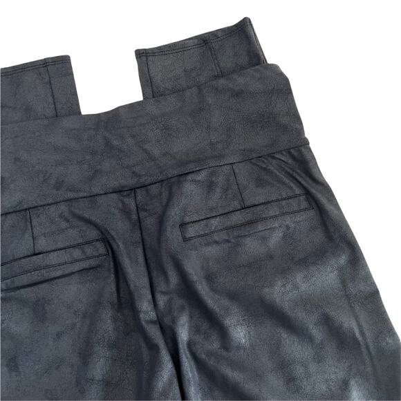 A Pea In The Pod Leggings  Black Faux Leather Post Pregnancy High Rise Sz M NWT - Picture 6 of 13